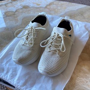 Vessi size 7 “Everyday Move” sneakers. Worn once!